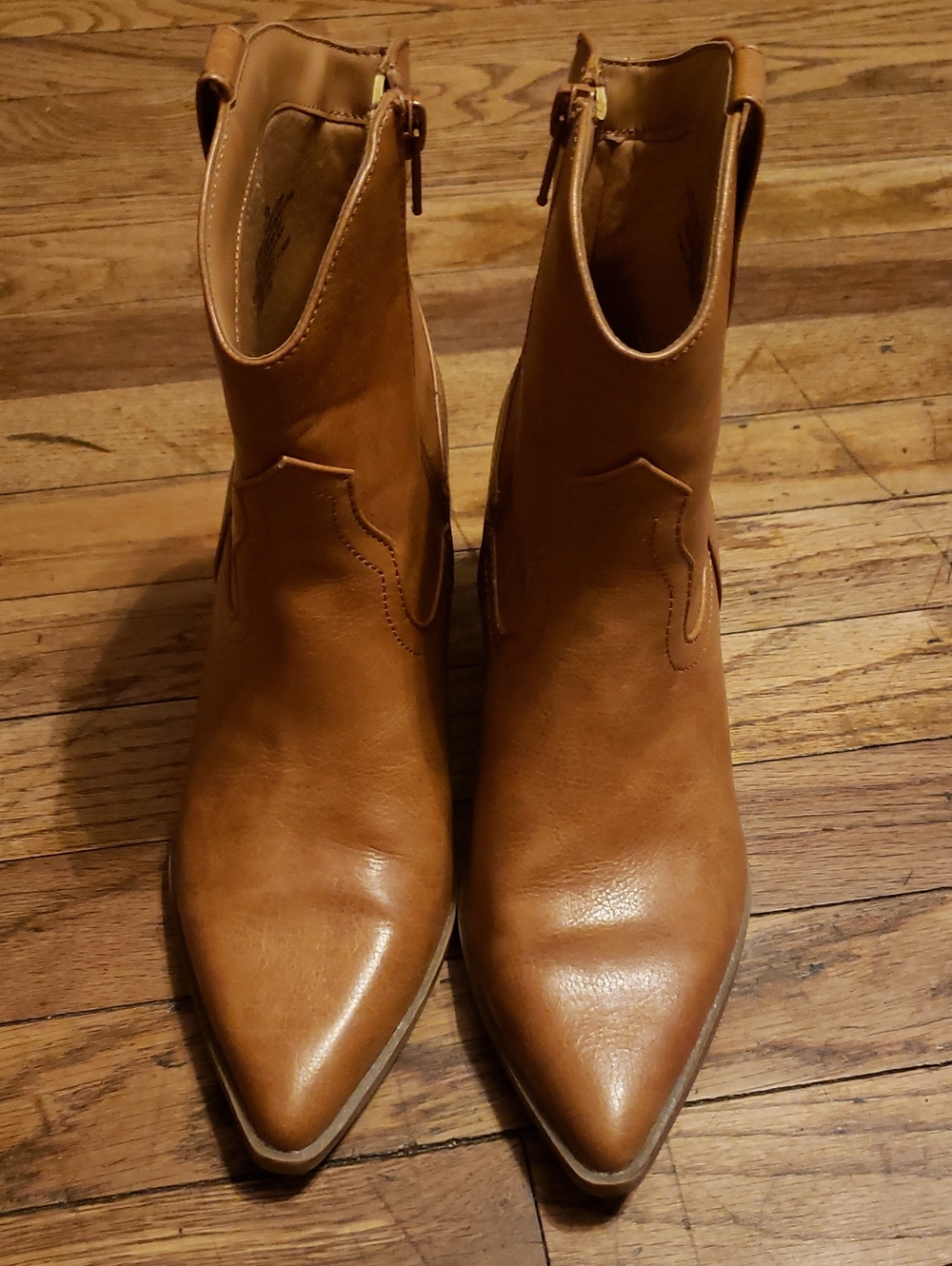 Womens Boot size 7.5